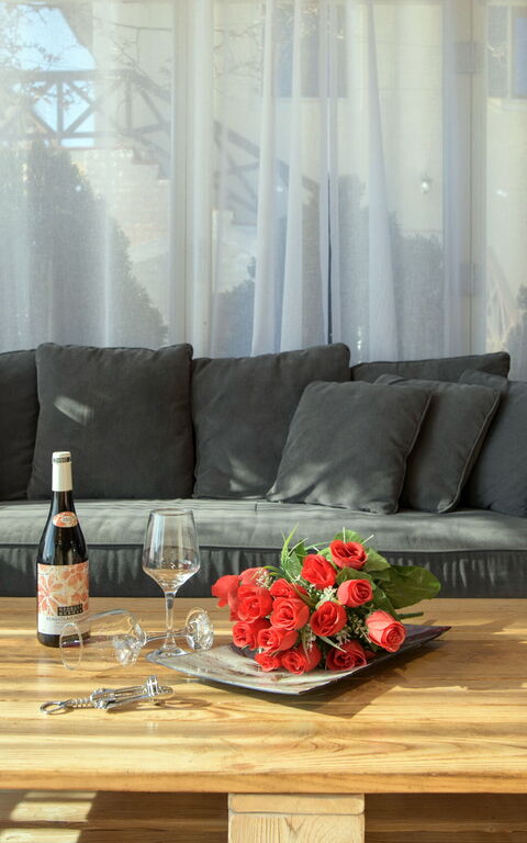 Villa Irida: Dining Room, Kitchen, Living Room