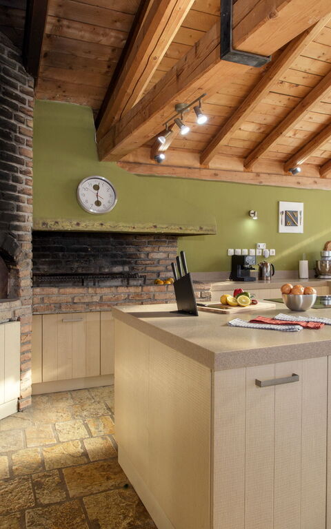 Villa Irida: Dining Room, Kitchen, Living Room