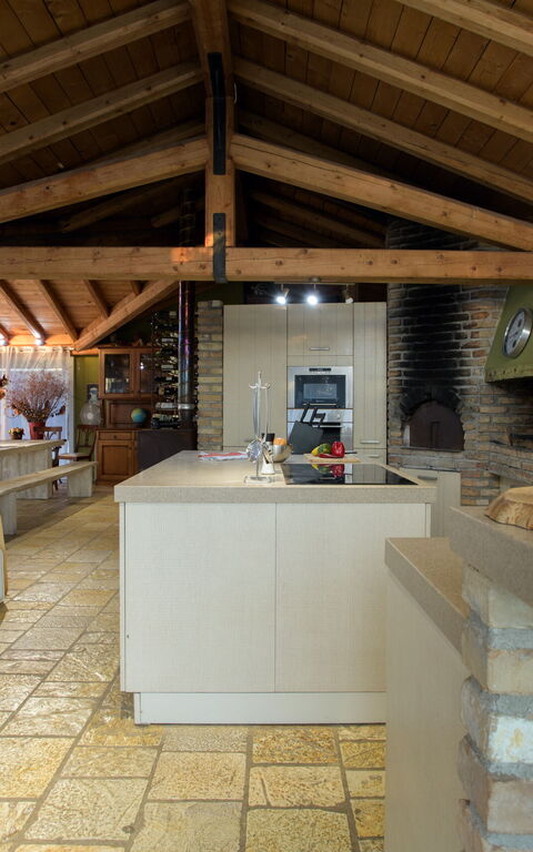 Villa Irida: Dining Room, Kitchen, Living Room