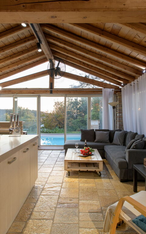 Villa Irida: Dining Room, Kitchen, Living Room