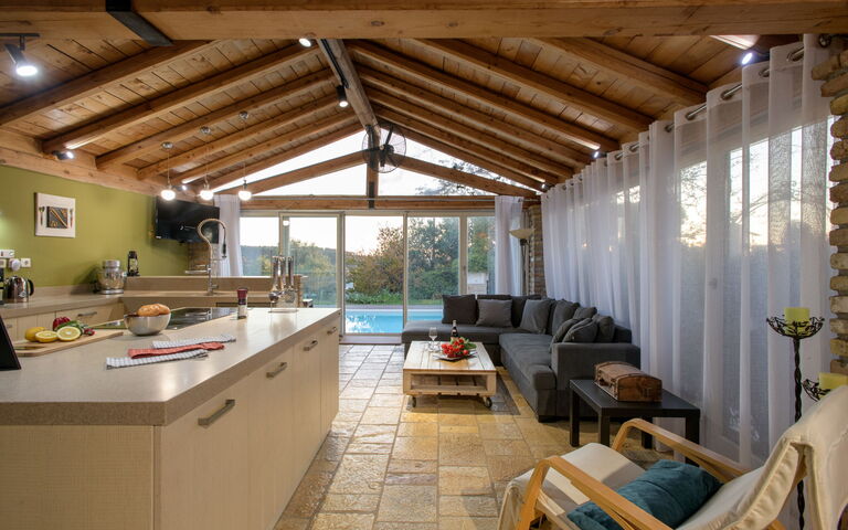 Villa Irida: Dining Room, Kitchen, Living Room