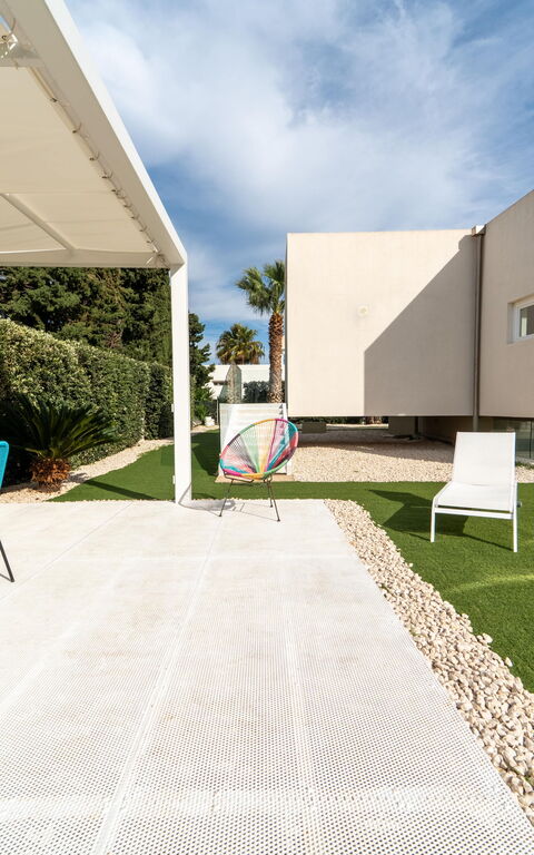Villa Pizzolungo: Balcony / Terrace / Patio, Building Exterior, Outdoor
