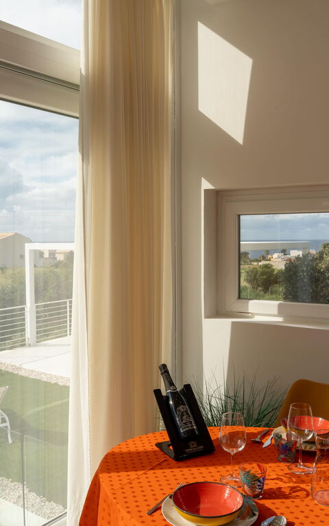 Villa Pizzolungo: Dining Room, Living Room