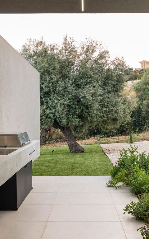 Villa Calypso: Balcony / Terrace / Patio, Building Exterior, Garden, Outdoor