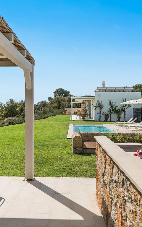 Villa Petite Afrique: Balcony / Terrace / Patio, Building Exterior, Garden, Outdoor, Pool