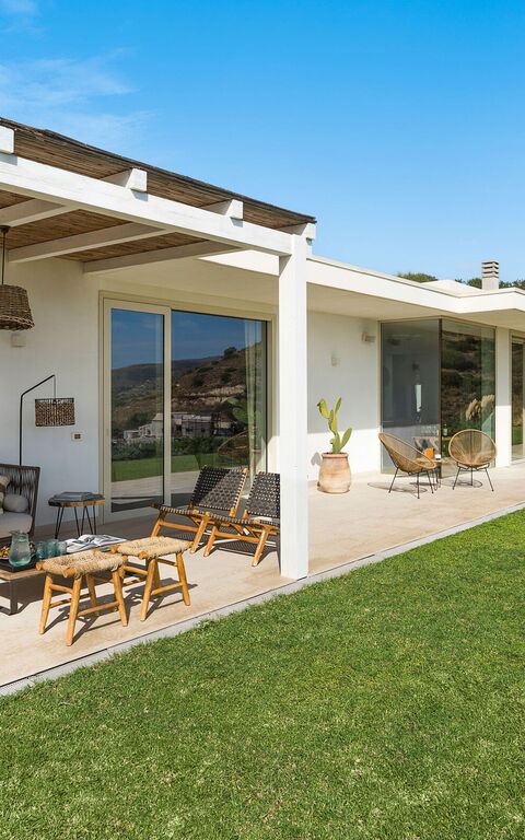 Villa Petite Afrique: Building Exterior, Garden, Outdoor