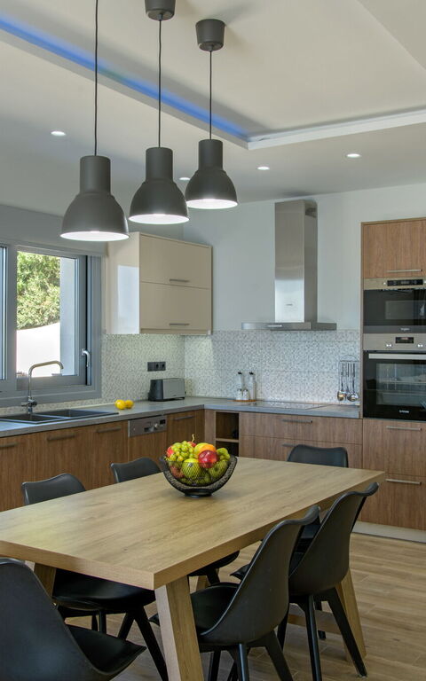 Villa Alkyoni: Dining Room, Kitchen