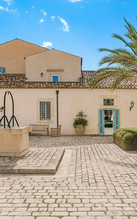 Domus Olivae: Balcony / Terrace / Patio, Building Exterior, Outdoor