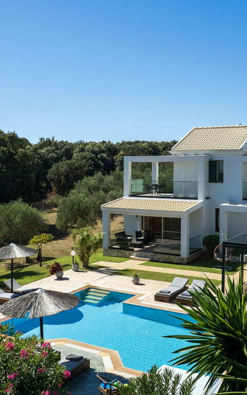 Villa Carreta: Building Exterior, Garden, Outdoor, Pool, Scenic View, Summer