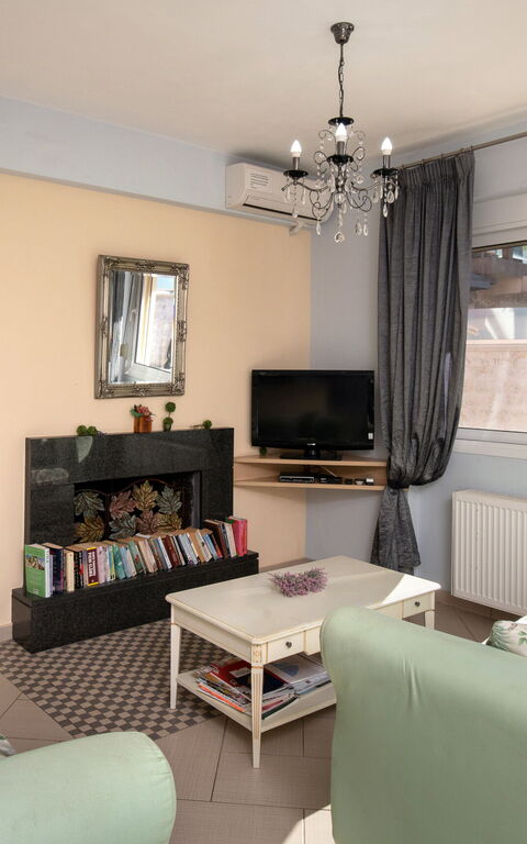 Doctor'S House: Living Room