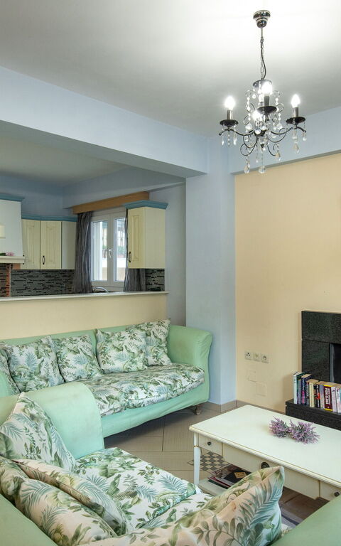 Doctor'S House: Living Room