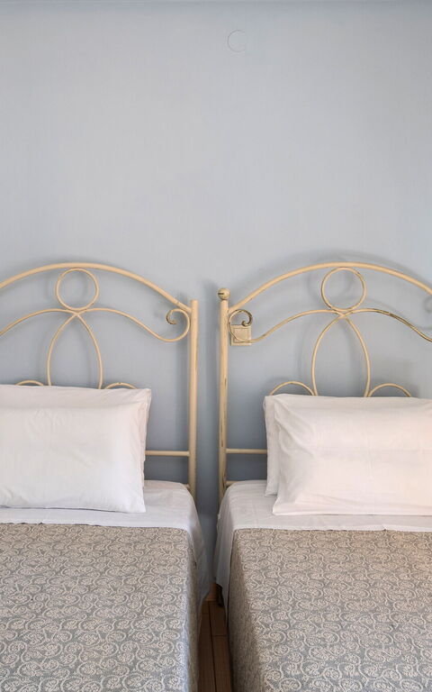 Doctor'S House: Bedroom