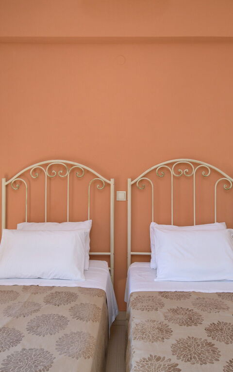 Doctor'S House: Bedroom