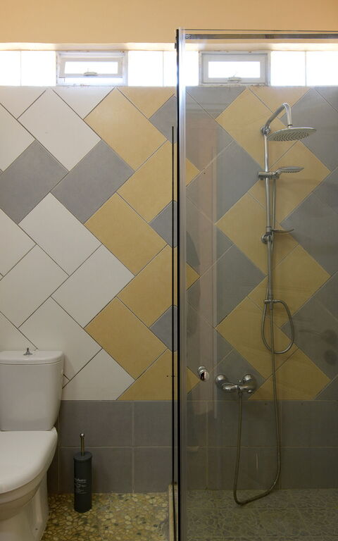 Doctor'S House: Bathroom