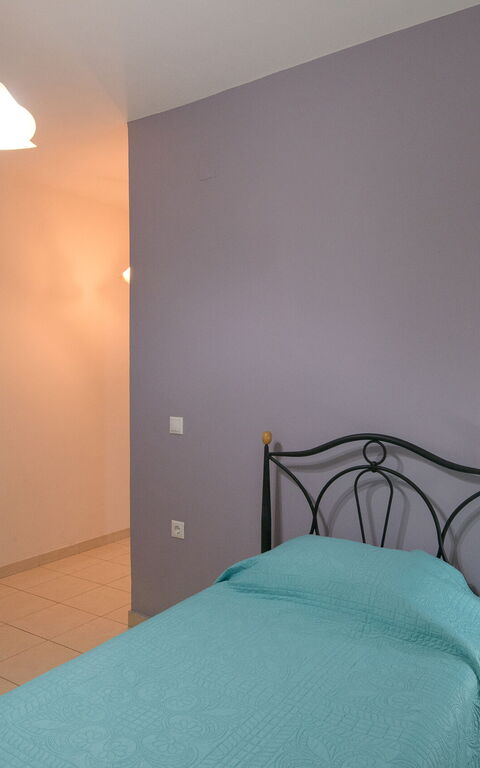 Doctor'S House: Bedroom