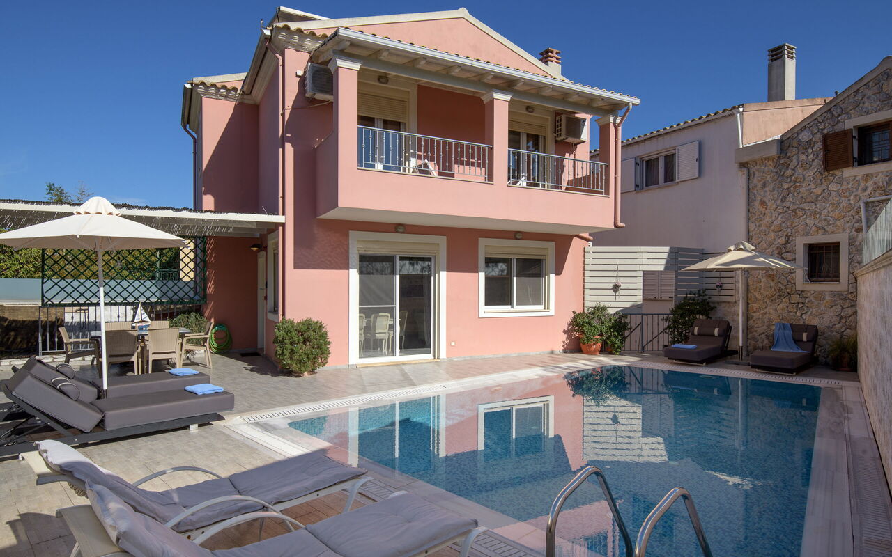 Doctor'S House: Building Exterior, Outdoor, Pool