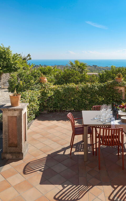 Villa Agrume: Balcony / Terrace / Patio, Building Exterior, Outdoor