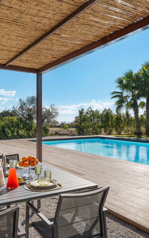 Muna Retreat: Building Exterior, Outdoor, Pool