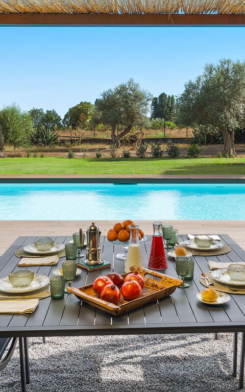 Muna Retreat: Building Exterior, Outdoor, Pool