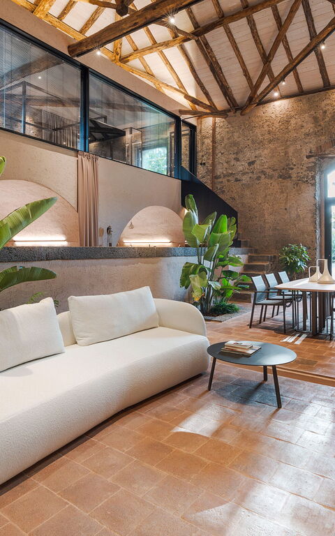 Muna Retreat: Dining Room, Living Room