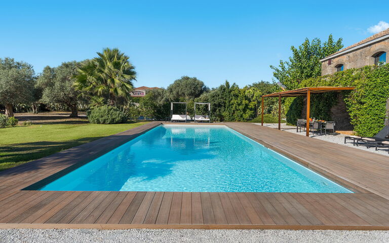 Muna Retreat: Building Exterior, Outdoor, Pool