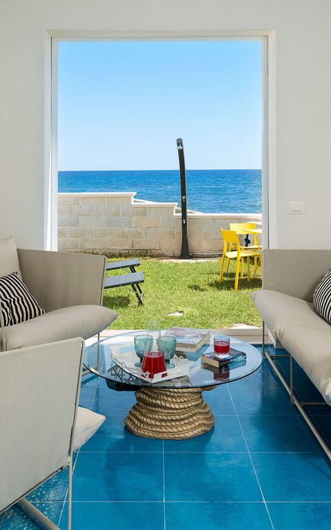 Montalbano Suite: Kitchen, Living Room