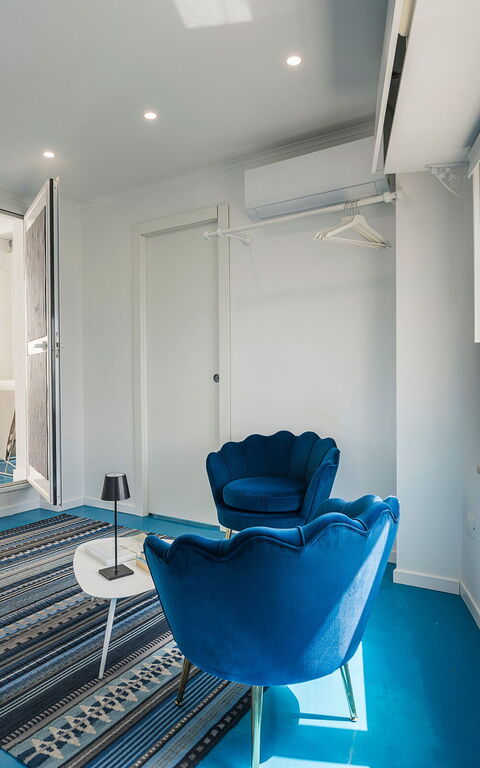 Montalbano Suite: Other Room