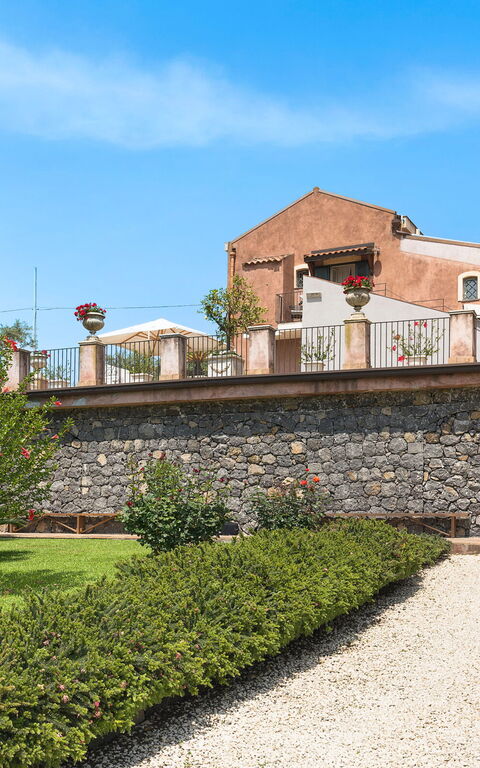 Villa Saracina: Building Exterior, Garden, Outdoor