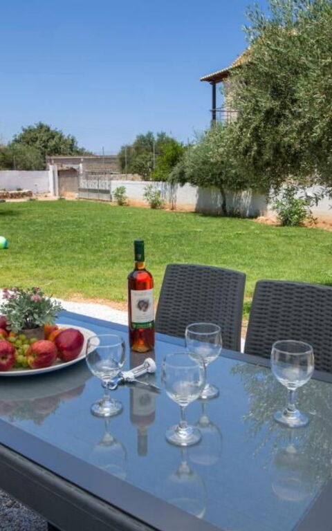 Magnolia: Building Exterior, Outdoor