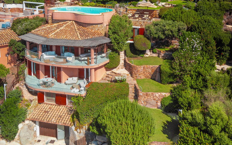 Villa Atlantide: Garden, Pool, Scenic View