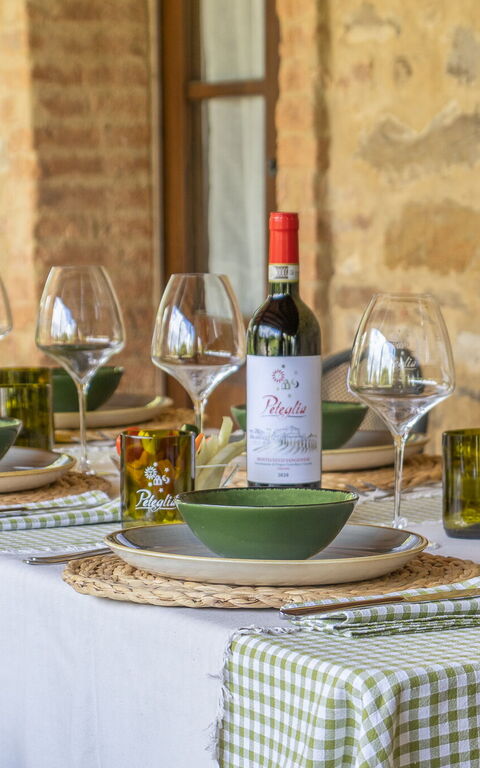 Podere Peteglia: Balcony / Terrace / Patio, Building Exterior, Outdoor