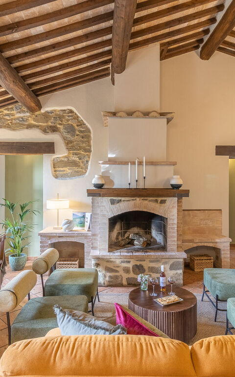 Podere Peteglia: Dining Room, Living Room