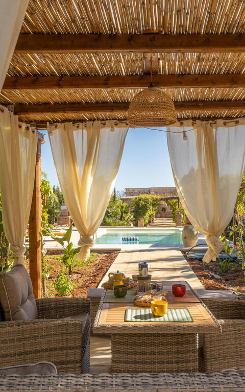 Villa Renedda: Balcony / Terrace / Patio, Pool