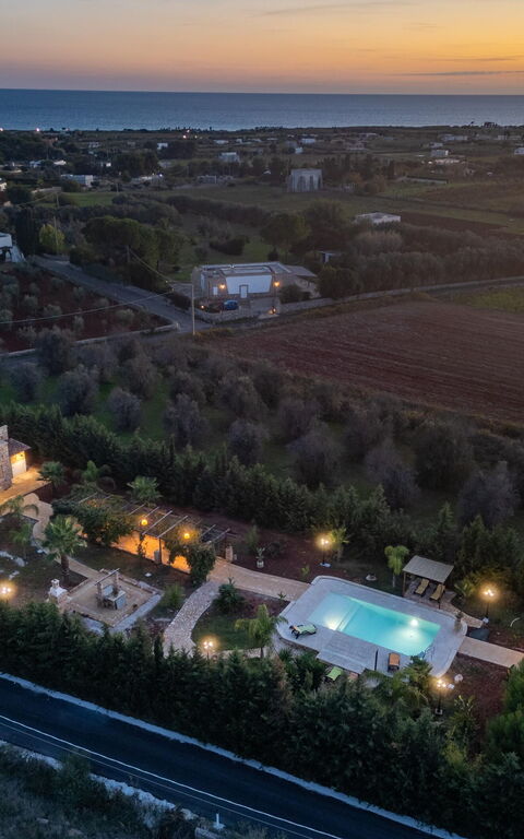 Villa Renedda: Pool, Scenic View