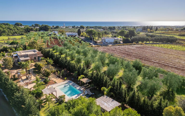 Villa Renedda: Pool, Scenic View