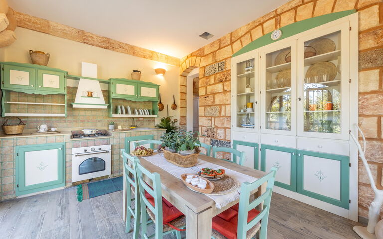 Villa Renedda: Dining Room, Kitchen