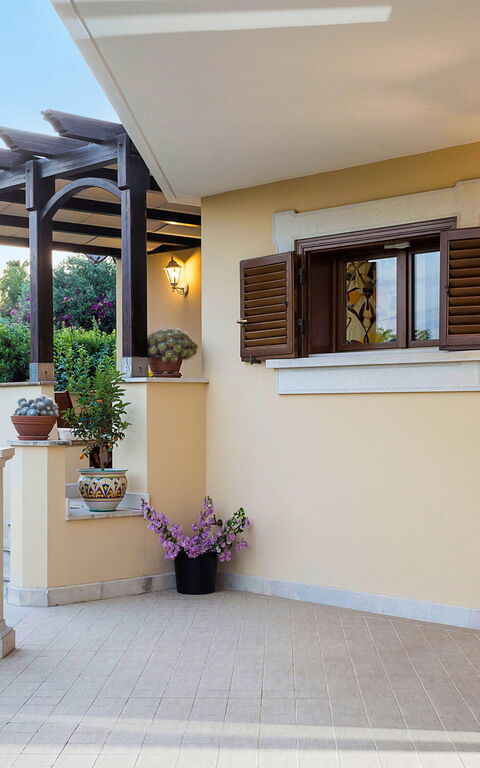 Villa Profumo D'Oriente: Balcony / Terrace / Patio, Building Exterior, Outdoor