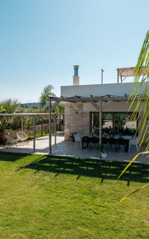 Villa Olympia: Building Exterior, Outdoor