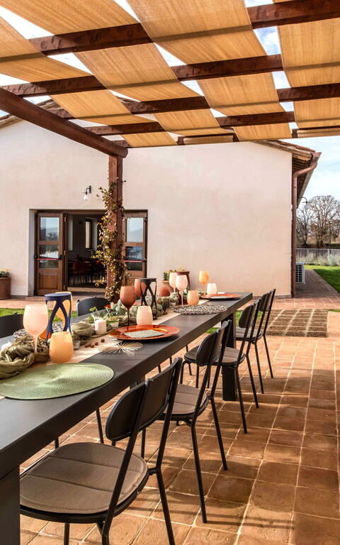 Tenuta Poggio Guiano: Balcony / Terrace / Patio, Building Exterior, Outdoor