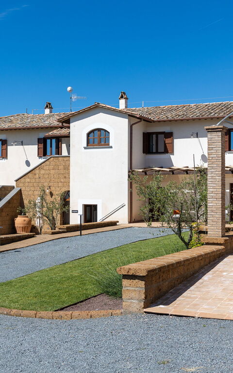 Tenuta Poggio Guiano: Building Exterior, Garden, Outdoor