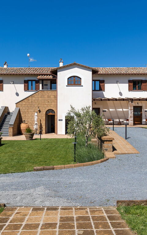 Tenuta Poggio Guiano: Building Exterior, Outdoor