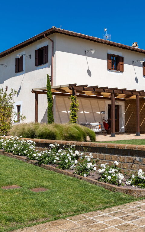 Tenuta Poggio Guiano: Building Exterior, Garden, Outdoor
