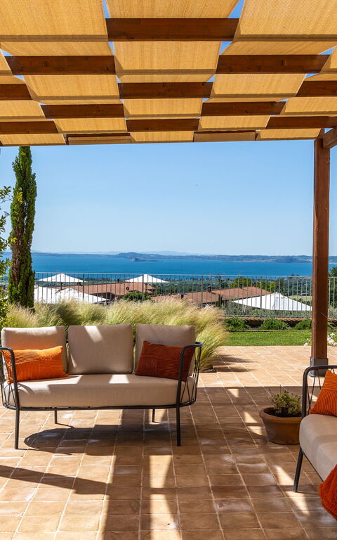 Tenuta Poggio Guiano: Balcony / Terrace / Patio, Building Exterior, Outdoor