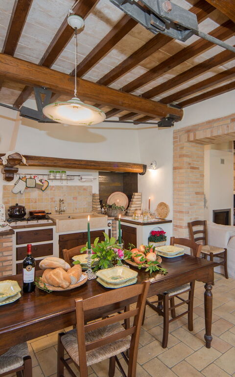 Villa Civita: Dining Room, Kitchen