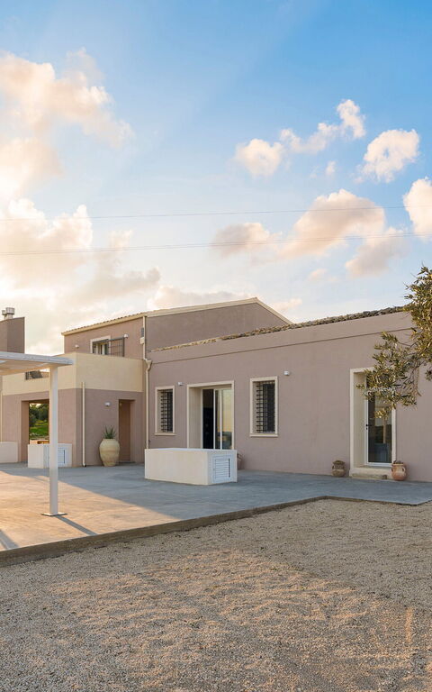 Dimora Bufalefi: Building Exterior, Outdoor