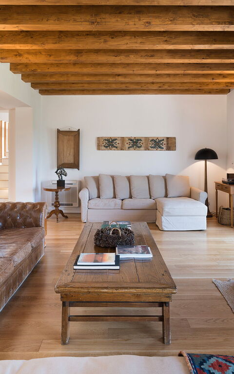 Casita: Living Room