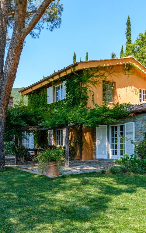 Villa Roseto: Building Exterior, Garden, Outdoor