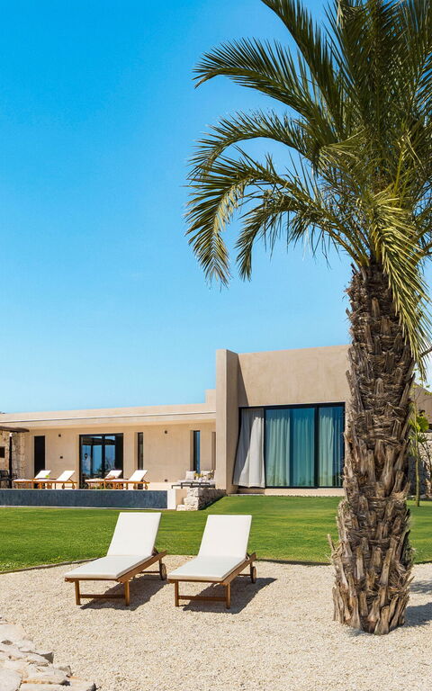 Eos Villa: Building Exterior, Garden, Outdoor