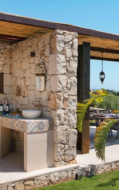 Eos Villa: Balcony / Terrace / Patio, Building Exterior, Outdoor