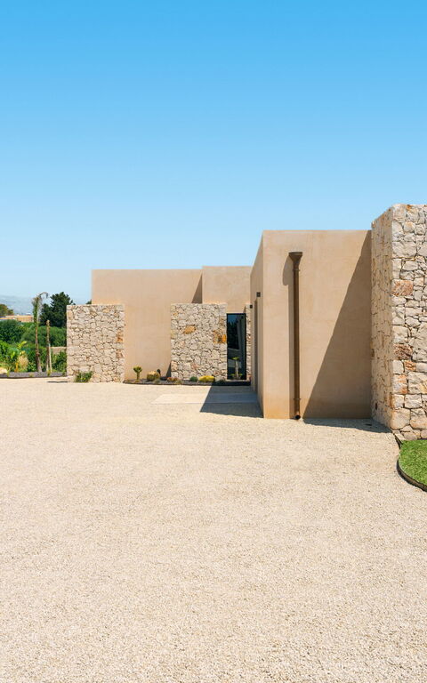 Eos Villa: Building Exterior, Garden, Outdoor